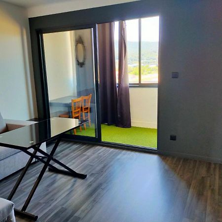 Appartement En Duplex Au 3Ieme Etage Sans Ascenseur Hyères Екстериор снимка