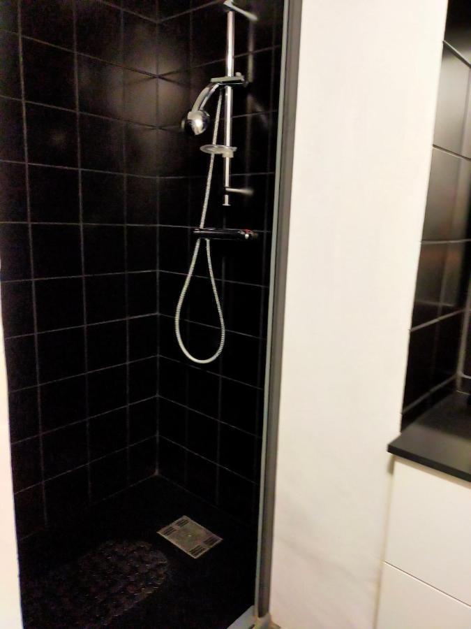 Appartement En Duplex Au 3Ieme Etage Sans Ascenseur Hyères Екстериор снимка