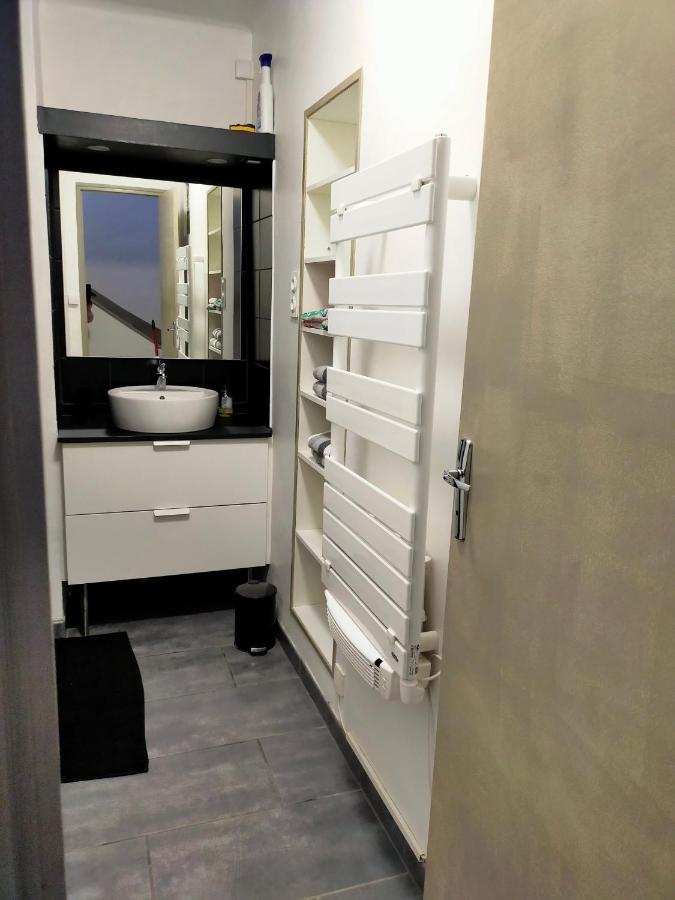 Appartement En Duplex Au 3Ieme Etage Sans Ascenseur Hyères Екстериор снимка