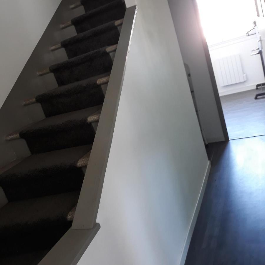 Appartement En Duplex Au 3Ieme Etage Sans Ascenseur Hyères Екстериор снимка