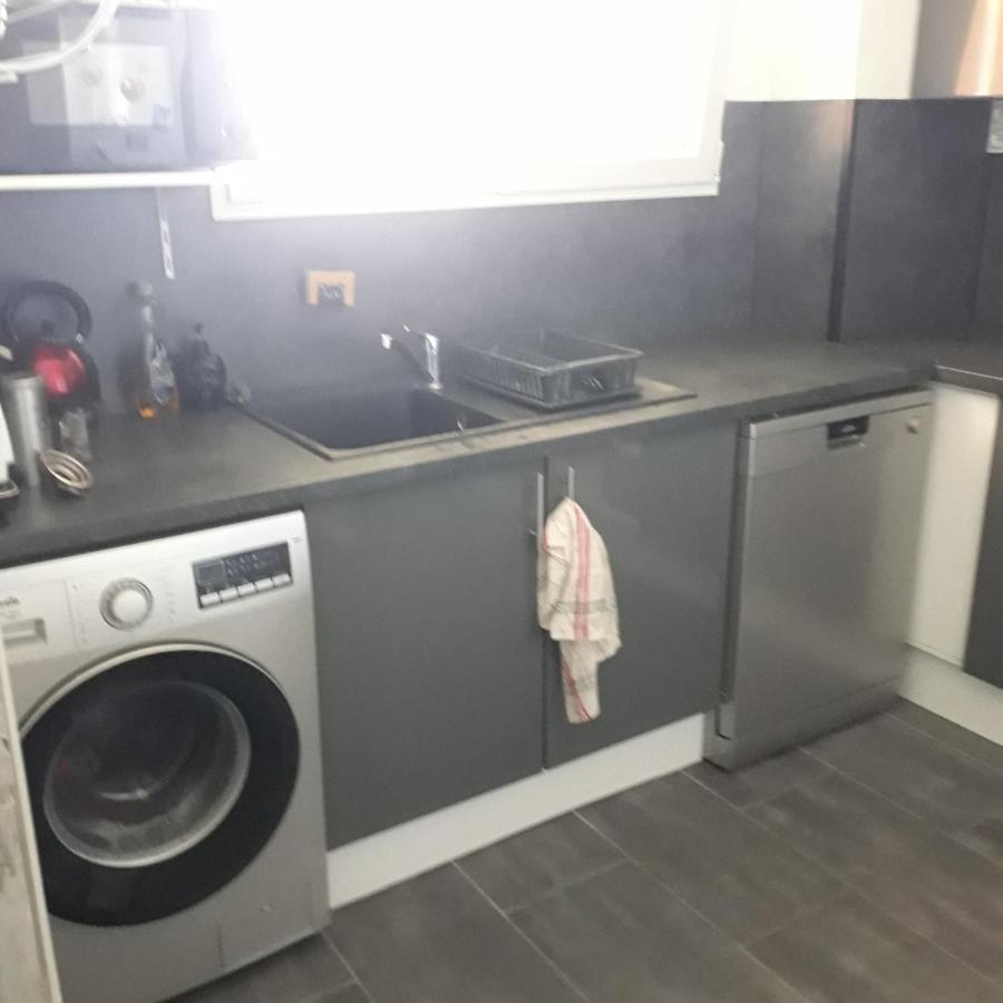 Appartement En Duplex Au 3Ieme Etage Sans Ascenseur Hyères Екстериор снимка