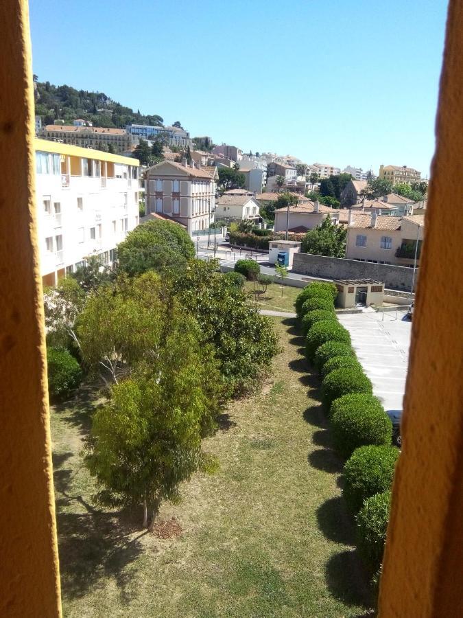 Appartement En Duplex Au 3Ieme Etage Sans Ascenseur Hyères Екстериор снимка